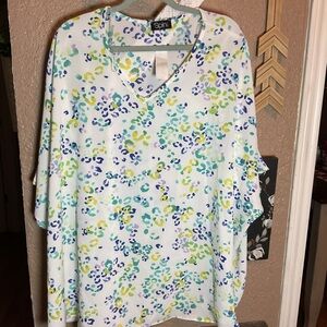 Spin White Colorful Animal Print V-Neck Oversized Top Women’s Size 1XL NWT